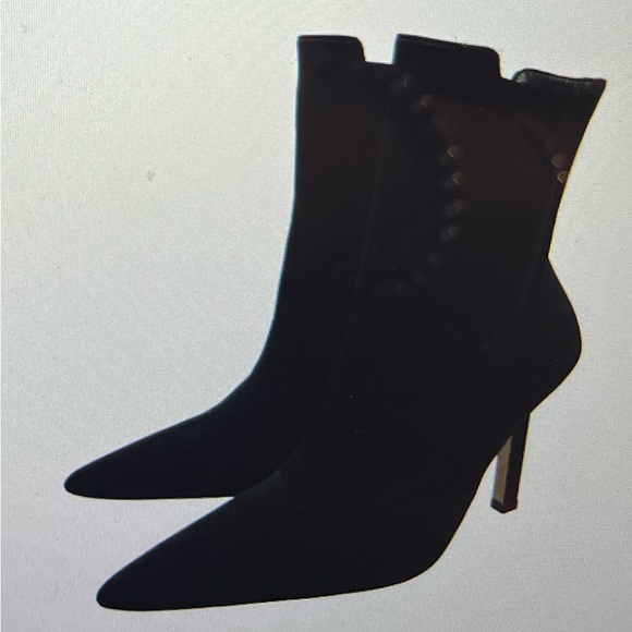 Good American |  Pointed Toe Chelsea Bootie - Picture 5 of 7